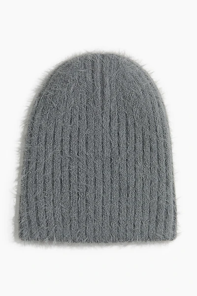 Tuque en tricot duveteux