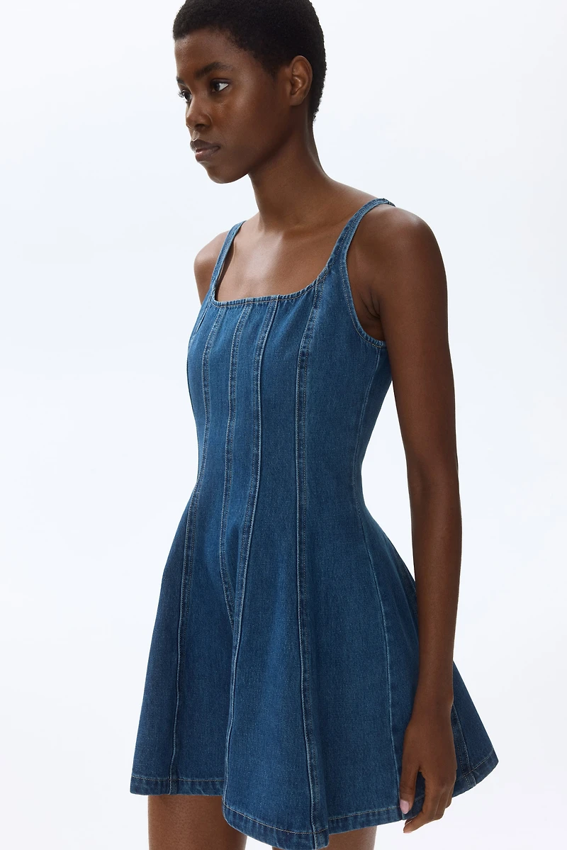 Robe en denim avec jupe évasée