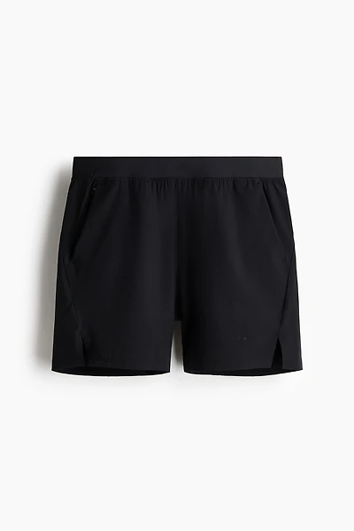 Mid-Length Sports Shorts with DryMove™