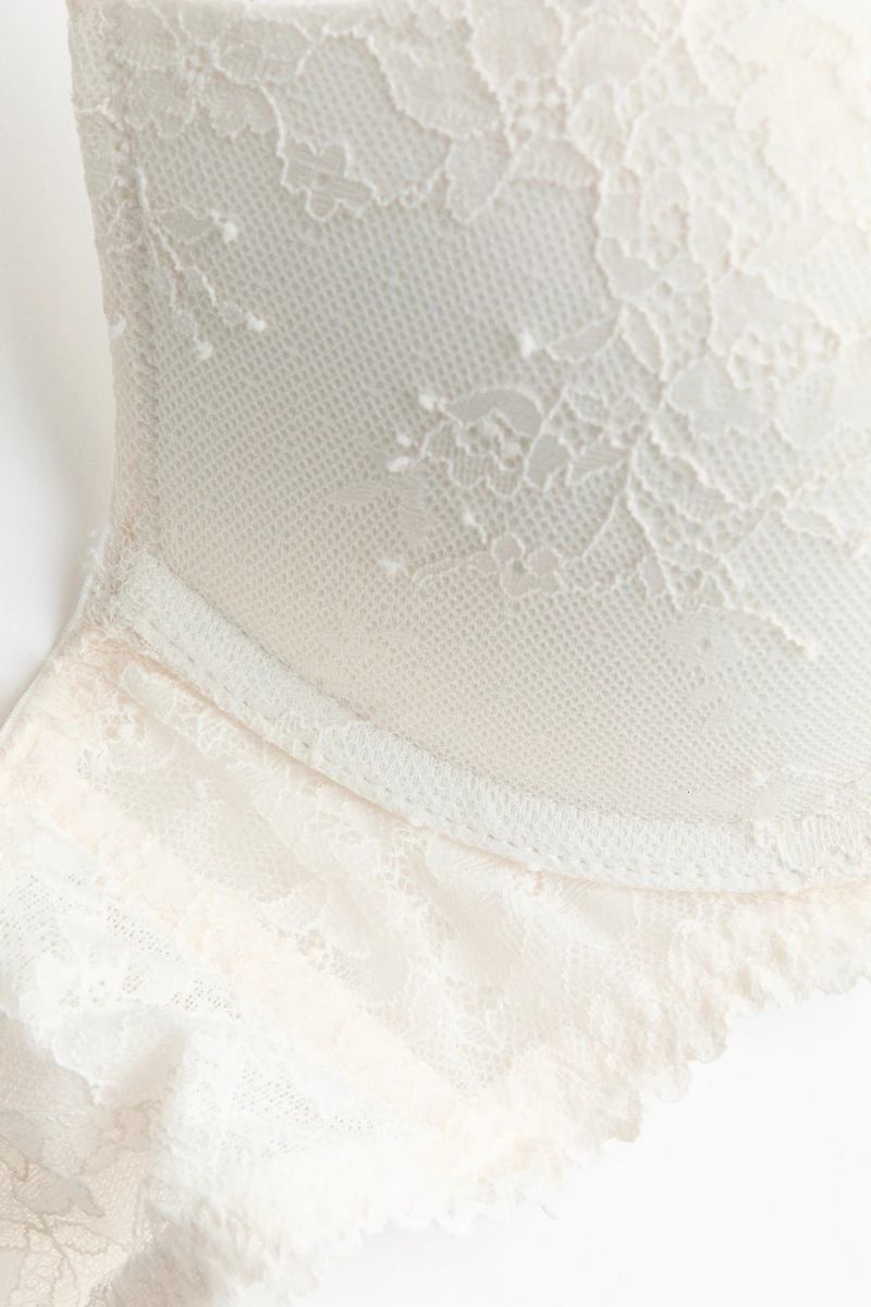 Soutien-gorge super pigeonnant en dentelle
