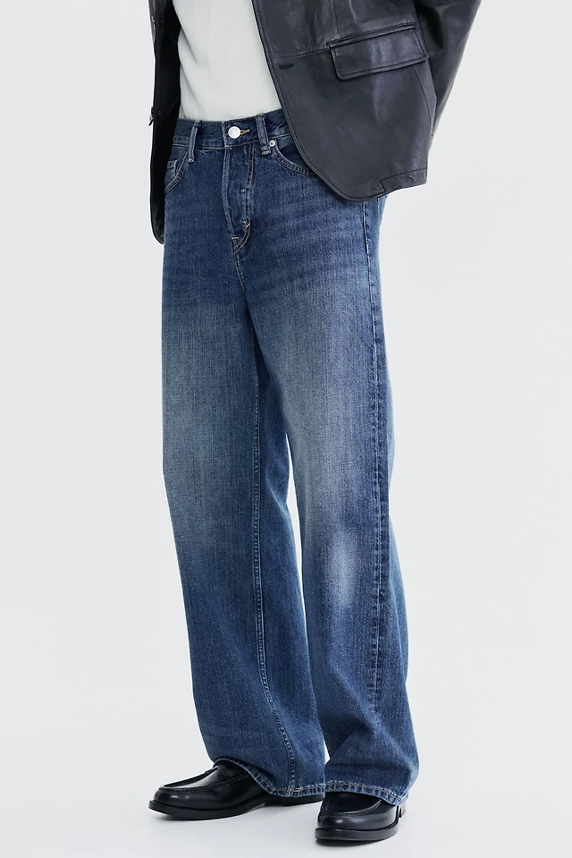 Loose Straight Jeans