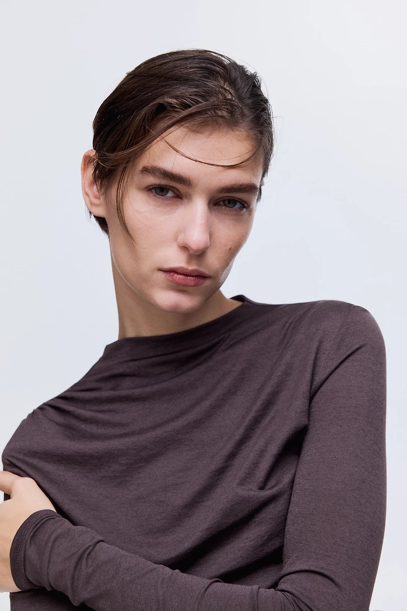 Haut drapé en soie mélangée