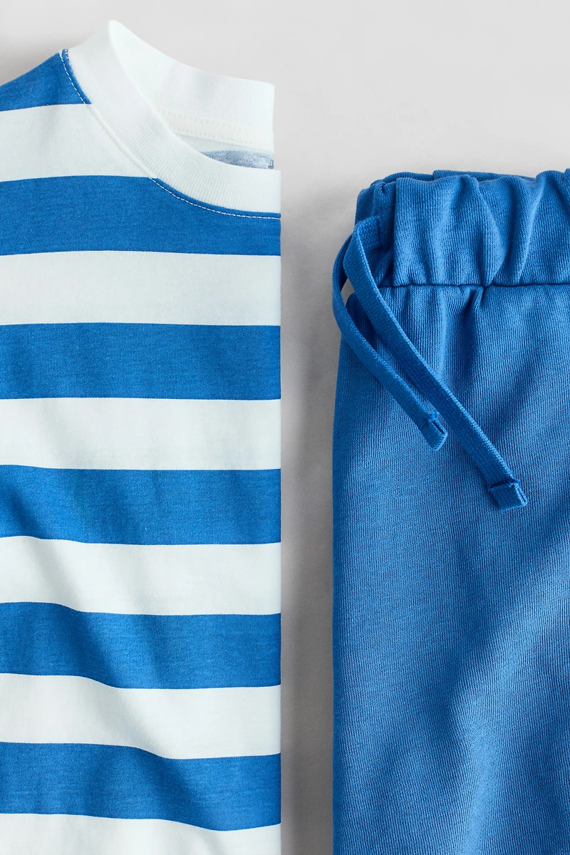 2-Piece T-Shirt and Shorts Set