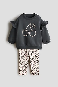 2-Piece Sweatshirt and Leggings Set