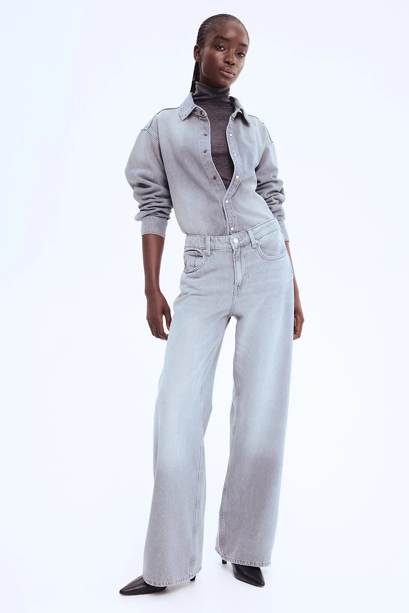 Feather Soft Wide Regular Jeans