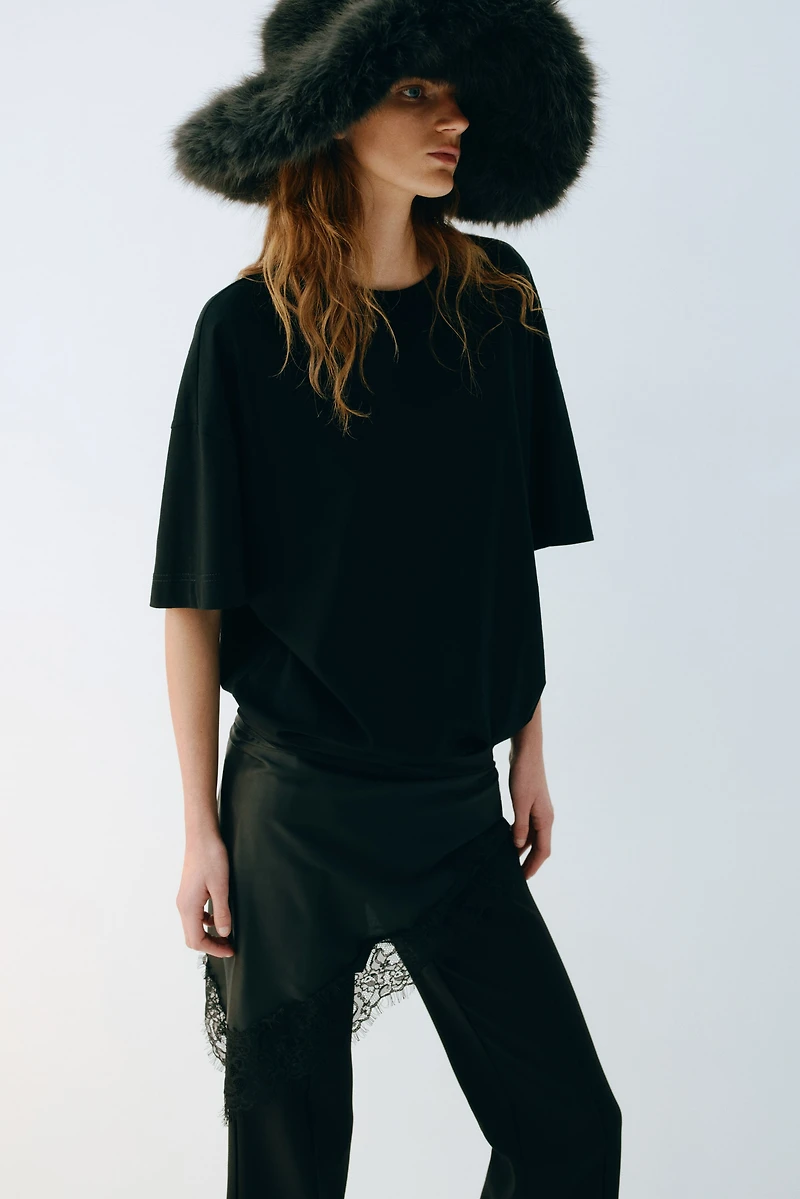 Lace-Trimmed Triangle Scarf