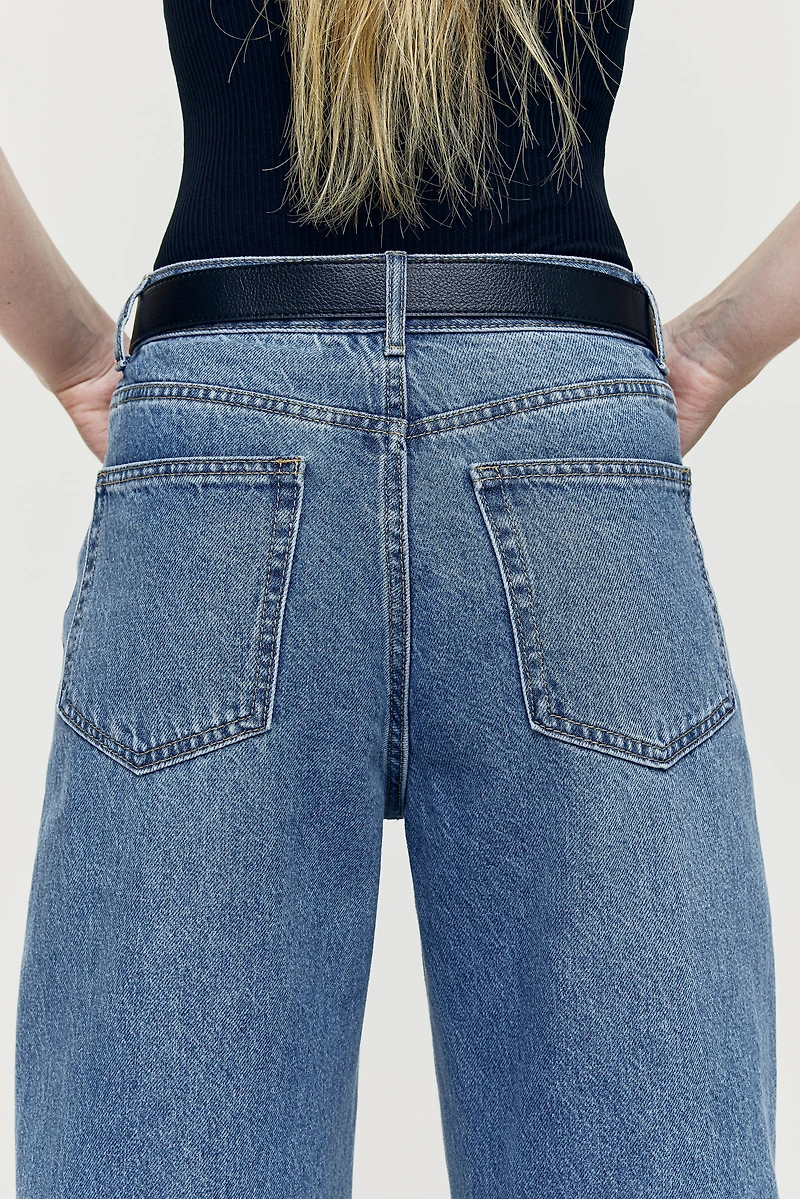 Wide-cut Jeans