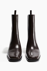 Chelsea Boots