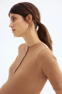 MAMA Ribbed Henley Top