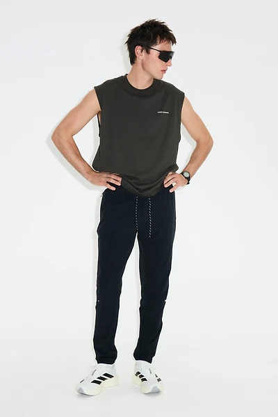 Loose-Fit Sports Tank Top with DryMove™