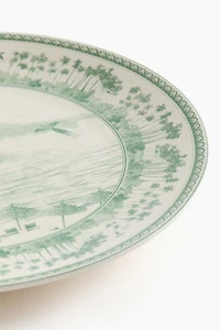 Petite assiette en porcelaine avec motif