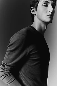 Slim Fit Fine-Knit Sweater