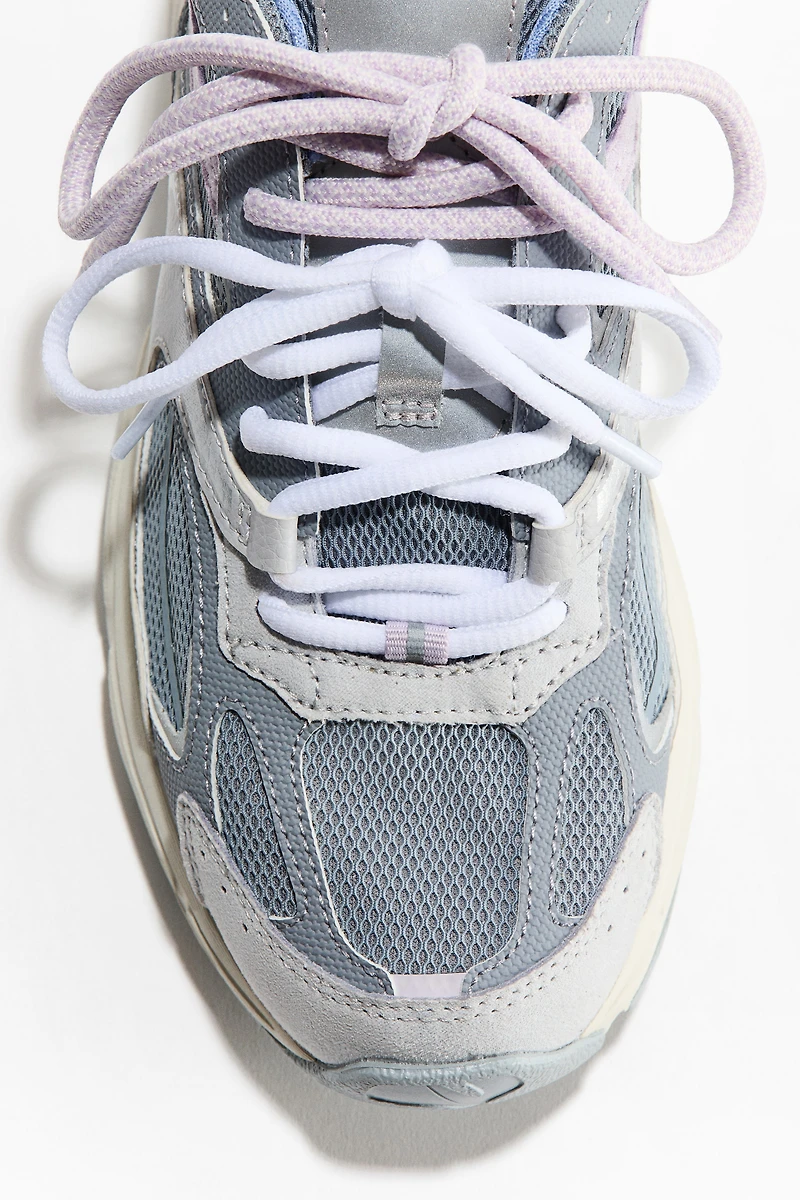 Chaussures sport à semelle épaisse