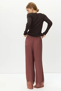 Pantalon de pyjama en satin avec dentelle