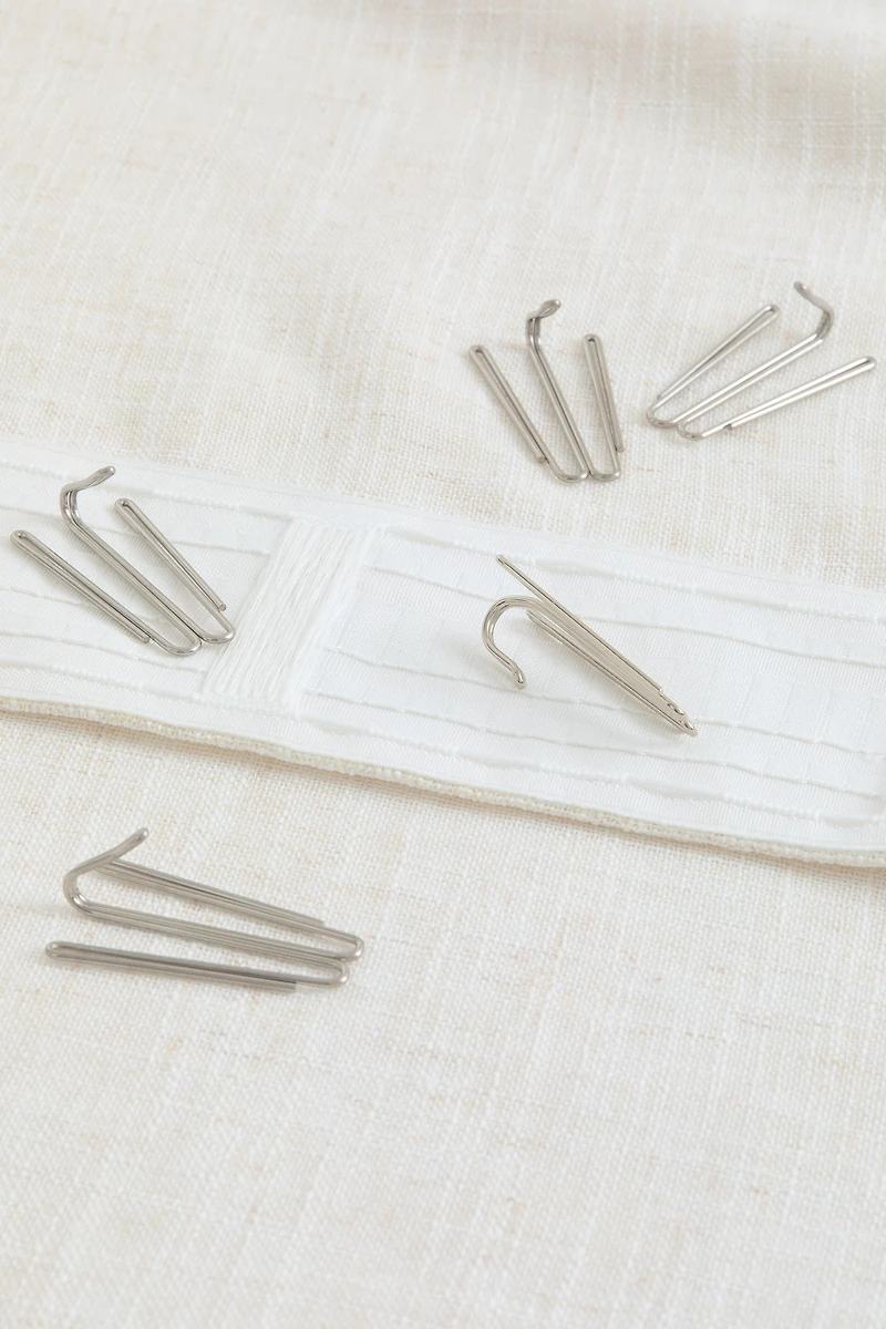 Single-Pack Long and Wide Curtain