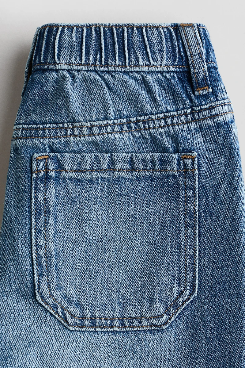 Loose-Fit Tapered Leg Jeans