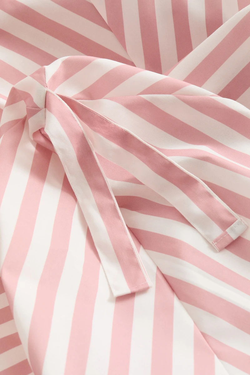 Tente de lecture rayée