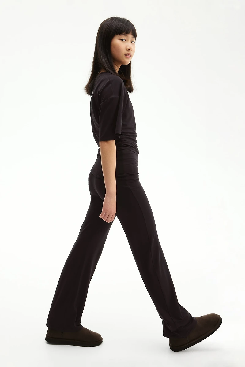 Flared Yoga Leggings with SoftMove™