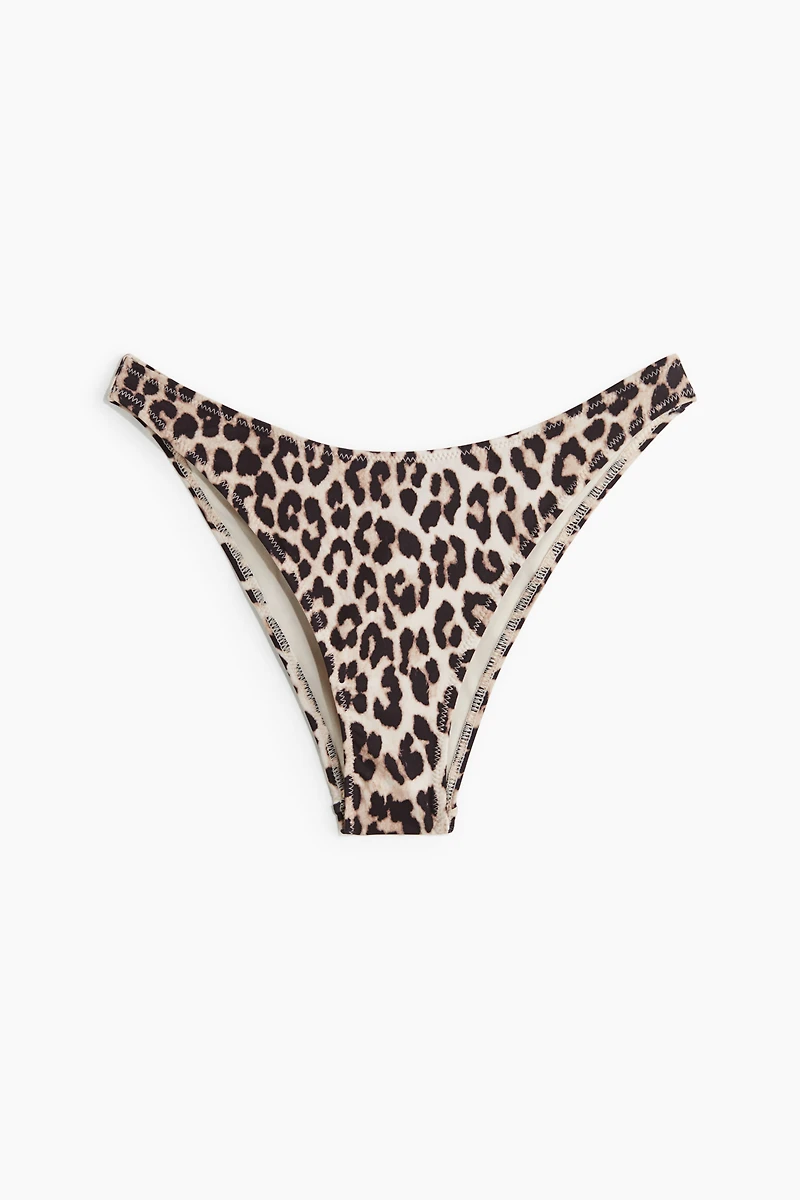 Culotte de bikini audacieuse