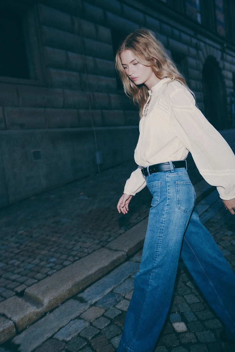 Blouse à col volants en coton