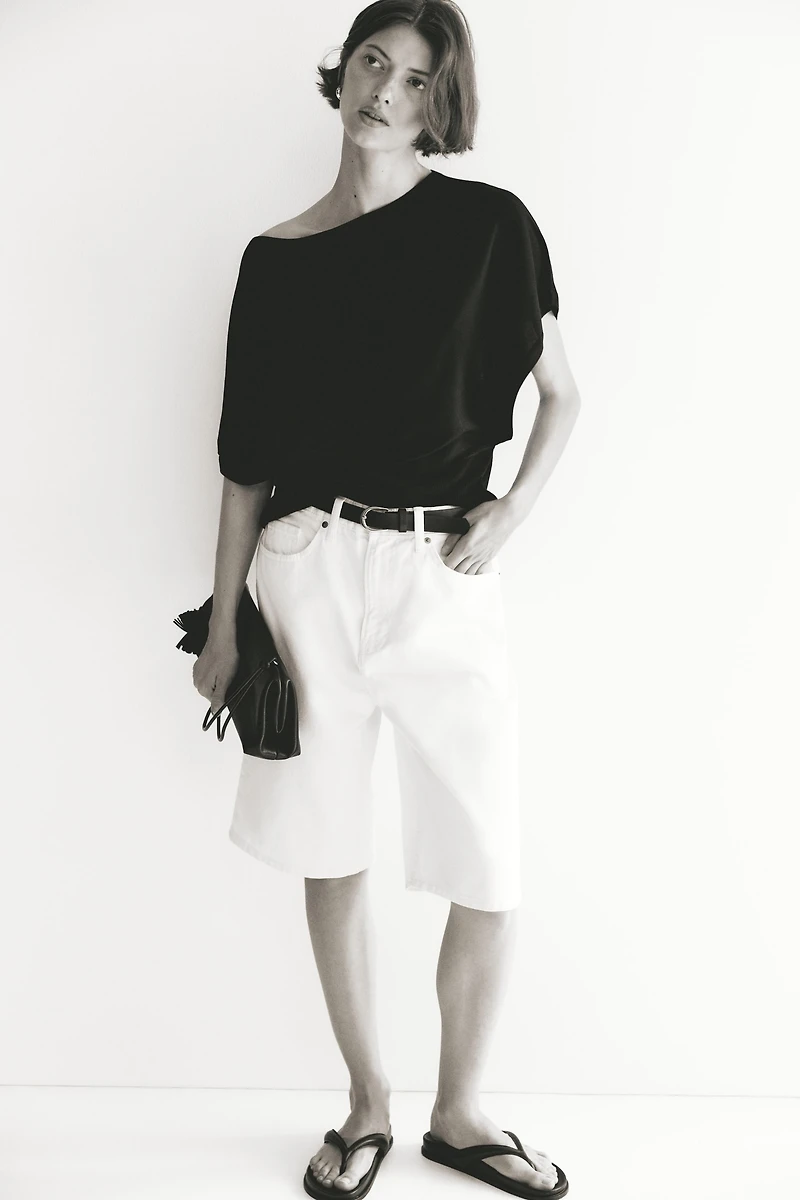 Batwing-Sleeved Fine-Knit Top