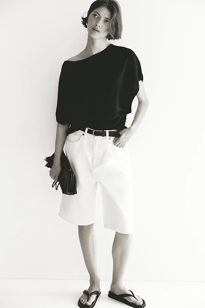 Batwing-Sleeved Fine-Knit Top