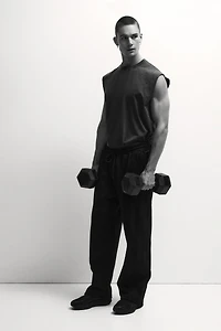 Loose-Fit Sports Tank Top with DryMove™