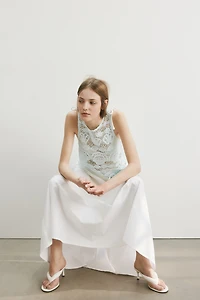 Haut d'aspect crocheté avec motifs