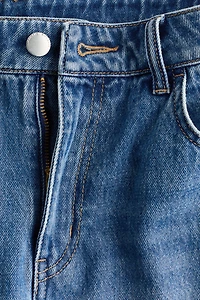 Jean droit taille haute avec détail foulard