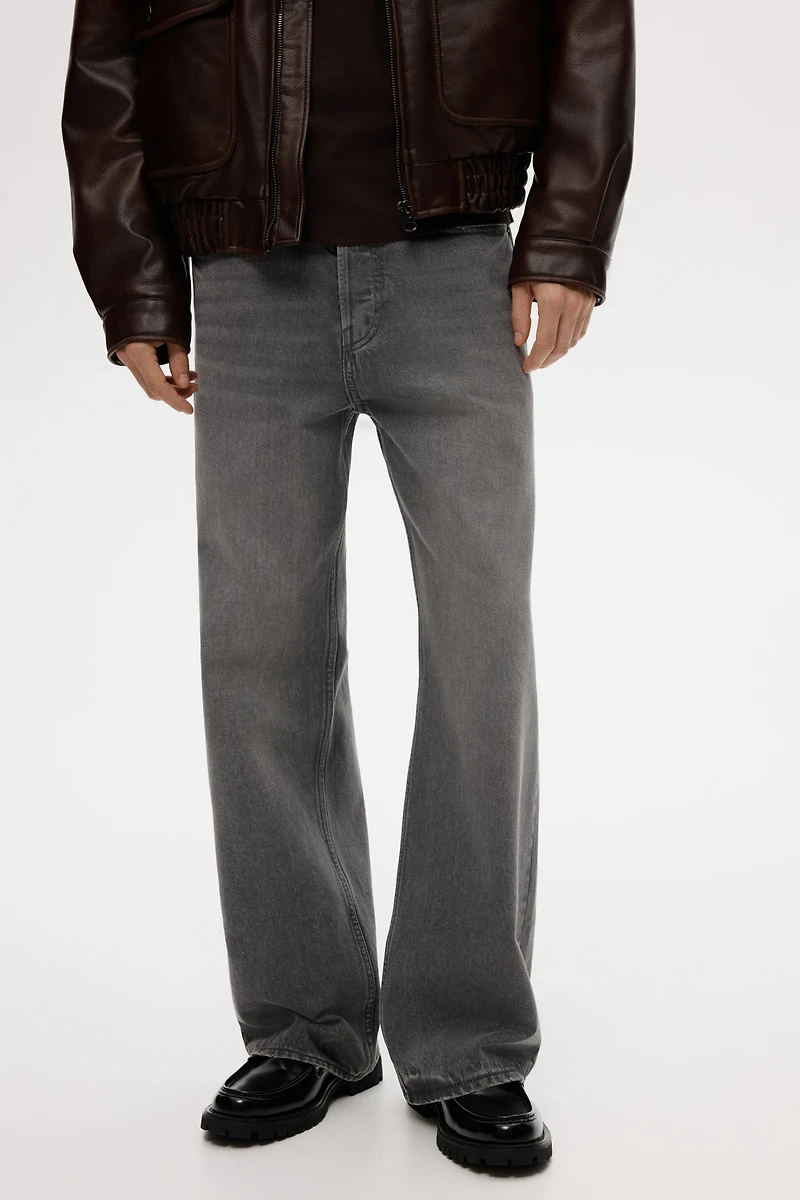Loose Straight Jeans