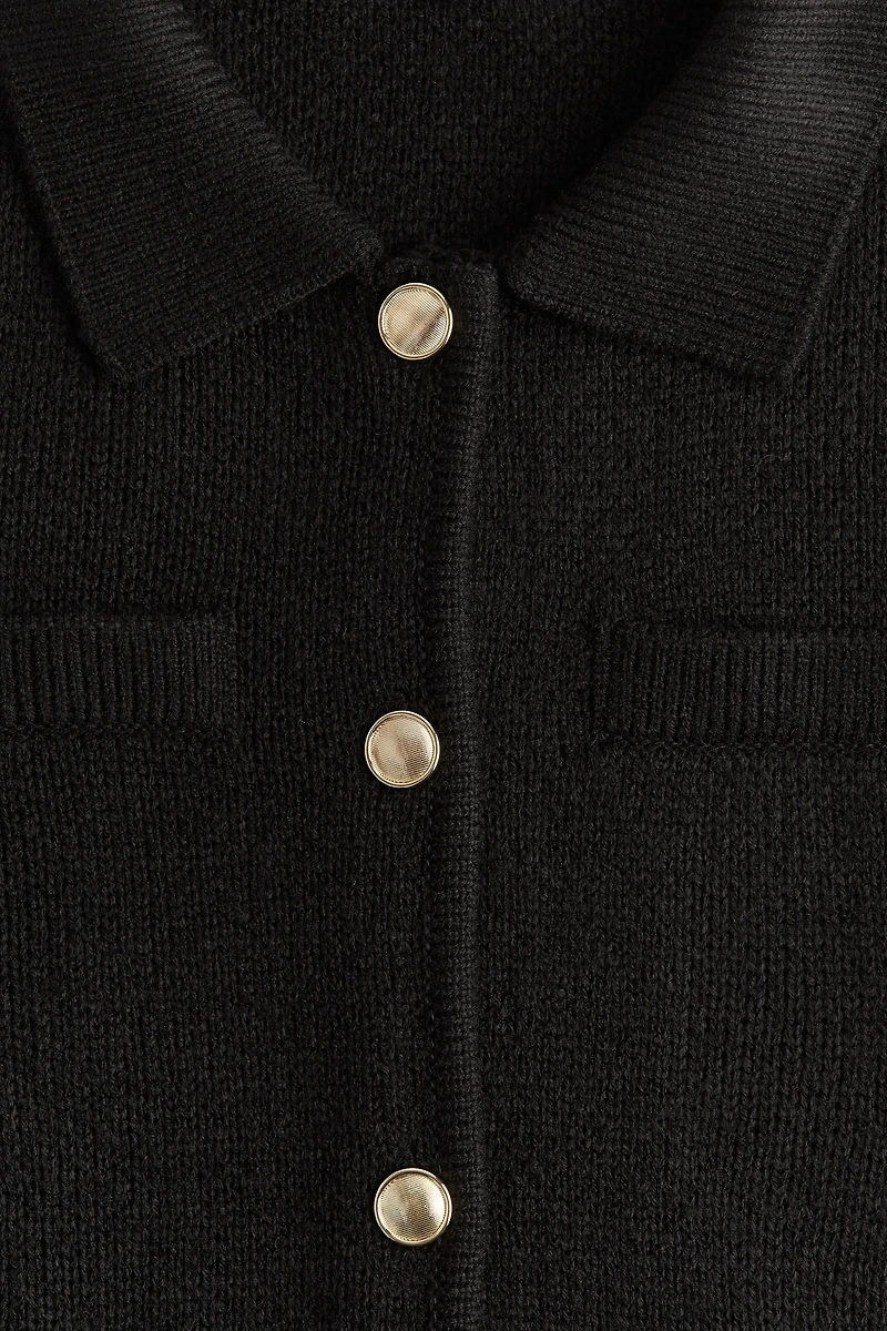 Chandail en tricot fin avec col