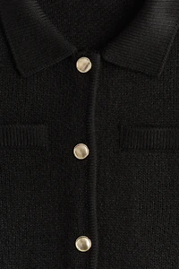 Chandail en tricot fin avec col