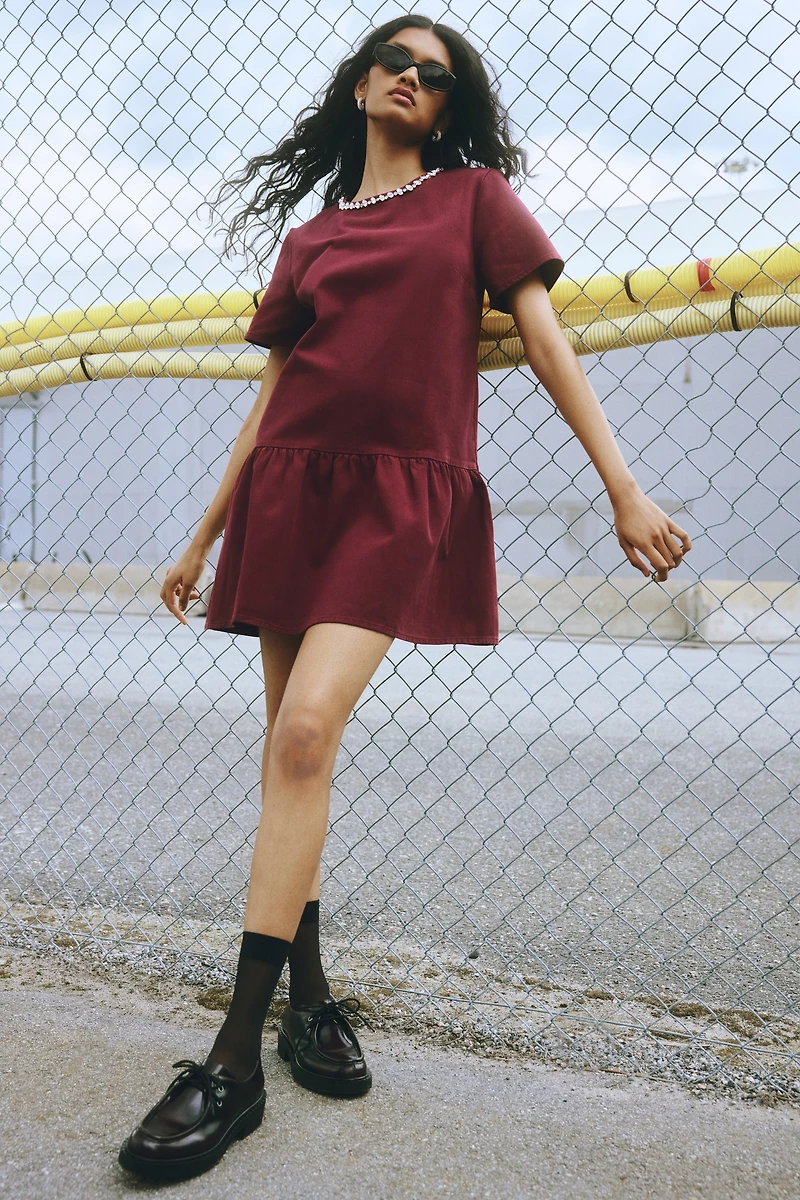 Robe ornée de strass