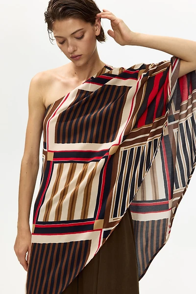 Haut cape asymétrique en satin