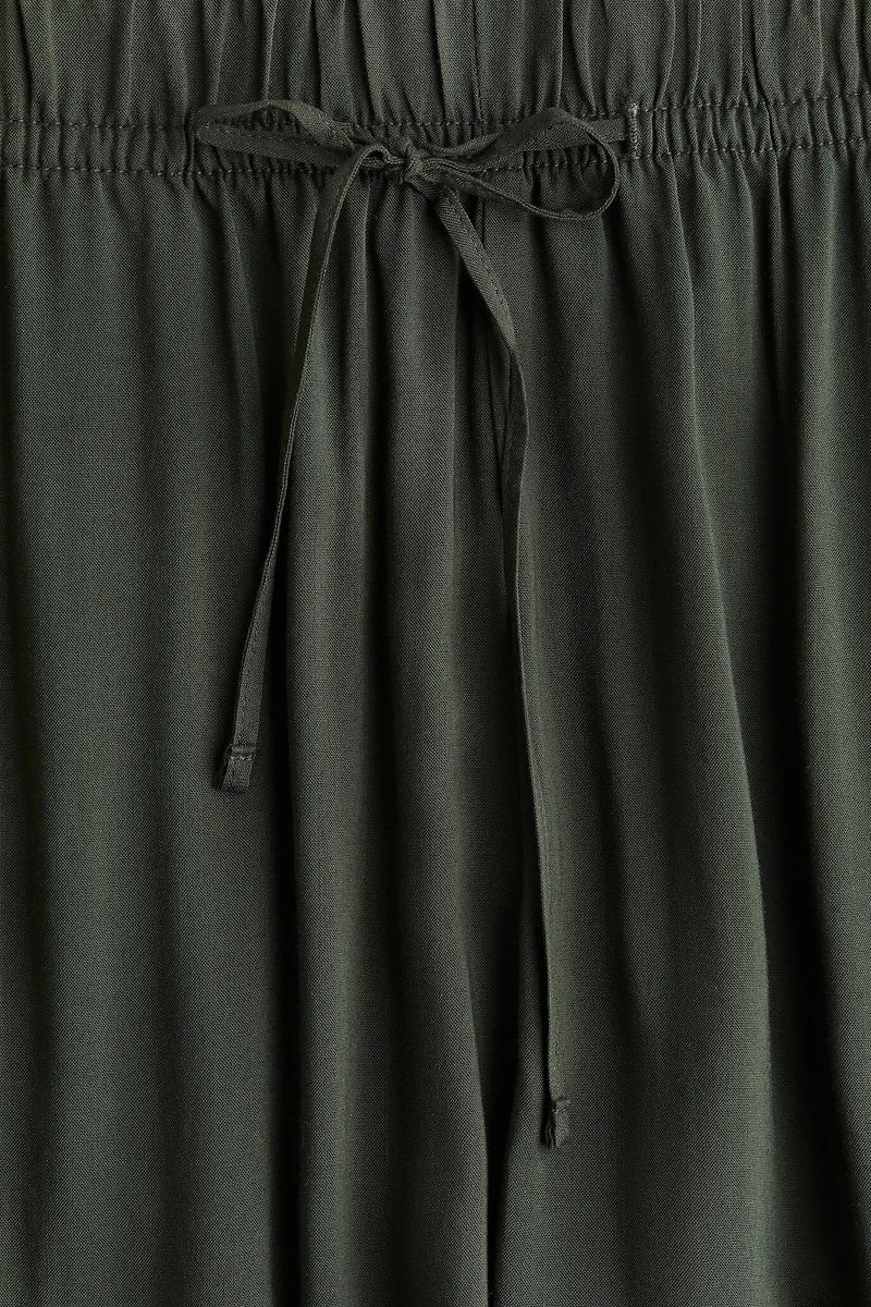 Wide-cut Pull-on Pants