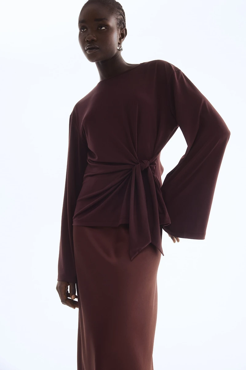 Haut avec détail à nouer