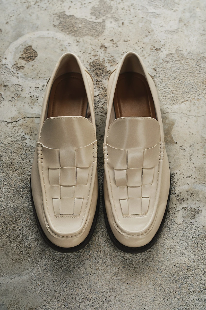 Mocassins tressés