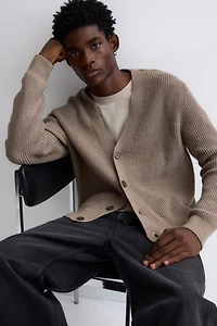 Chandail classique en tricot côtelé