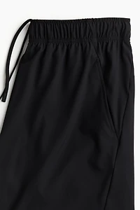 Long Sports Shorts with DryMove™