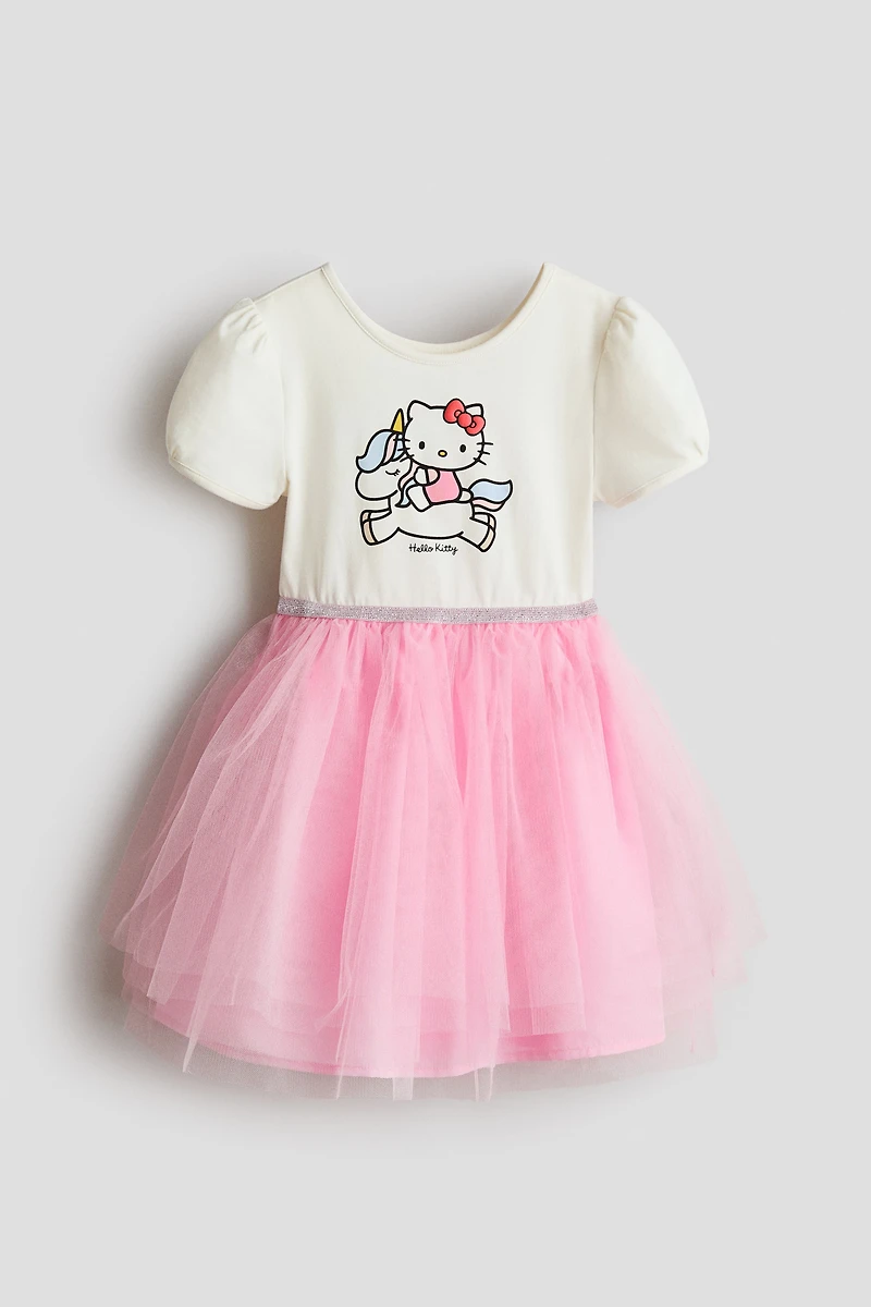 Robe imprimée avec jupe en tulle