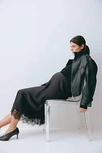 MAMA Jupe en satin avec dentelle