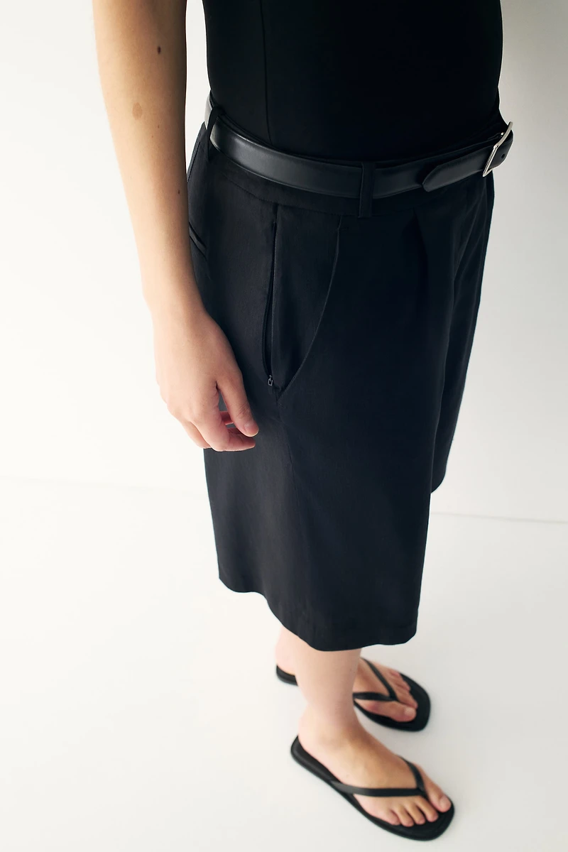 Loose-Fit Linen-Blend Shorts