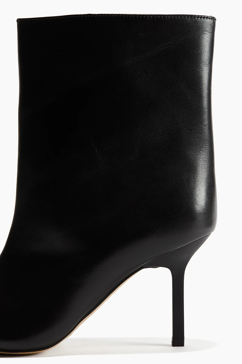 Bottines en cuir à bout pointu