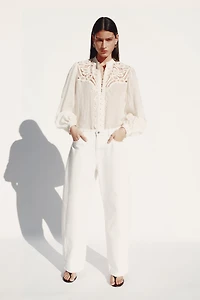 Blouse avec empiècement en dentelle