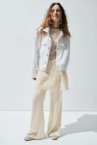 Robe sans manches à l’aspect crochet