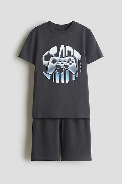 2-Piece T-Shirt and Sweatshorts Set