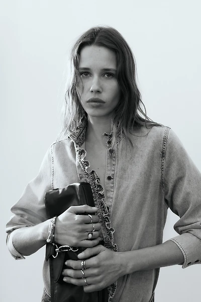 Chemise à volants en denim