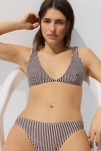 Culotte de bikini audacieuse