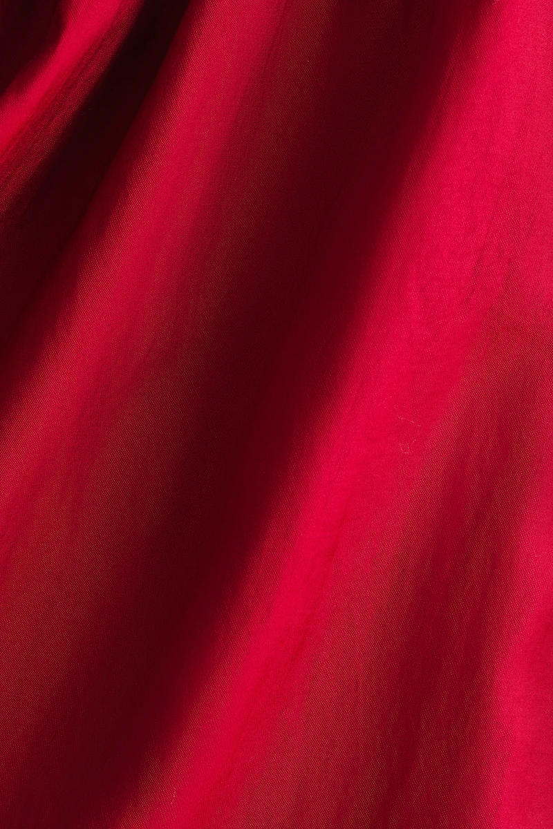 Robe avec boucle dans le dos