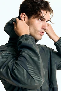 Loose-Fit Running Jacket with DryMove™